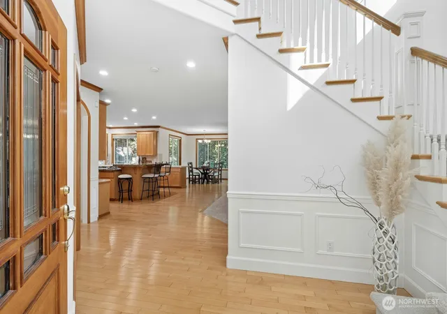 Photo 4 of Single family home for sale at 11612 NE 107th Lane, Kirkland, WA 98033 | MLS# NWM2586918 | Listing updated on 2026-10-01
