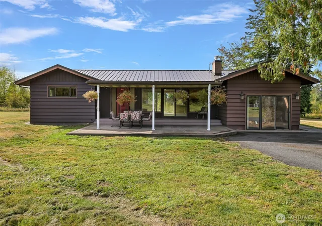Photo 3 of Sale Pending at 3620 E Smith St, Bellingham, WA 98226 | MLS# NWM2586920 | Listing updated on 2026-09-30