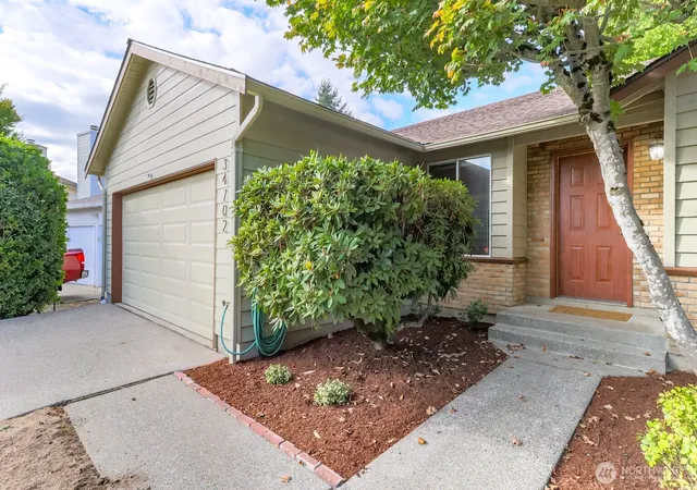 Photo 3 of Single family home for sale at 34702 31st Court Sw, Federal Way, WA 98023 | MLS# NWM2586925 | Listing updated on 2026-09-26