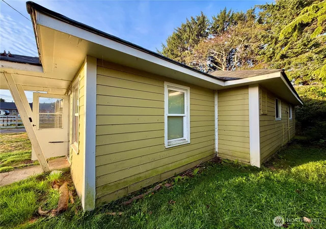 Photo 3 of Single family home for sale at 4777 Forwood Ave, Moclips, WA 98562 | MLS# NWM2586929 | Listing updated on 2026-09-26