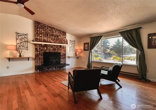 Photo 3 of Single family home for sale at 2105 Seabreeze Pl, Port Angeles, WA 98363 | MLS# NWM2586931 | Listing updated on 2026-09-30