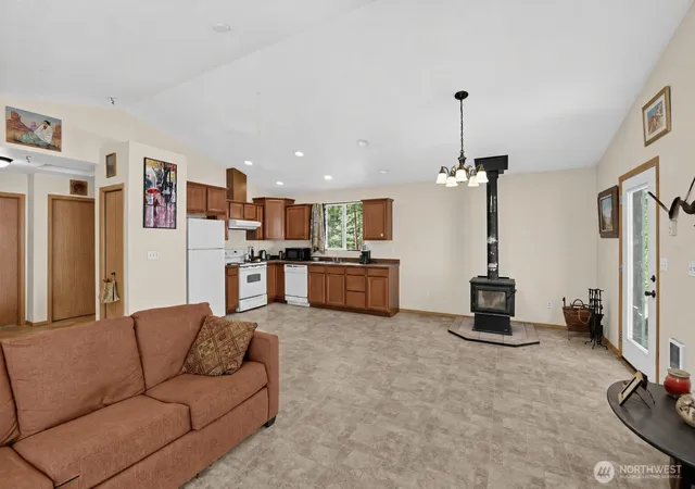 Photo 4 of Single family home for sale at 441 Spruce Cone Way, Goldendale, WA 98620 | MLS# NWM2586934 | Listing updated on 2026-09-29