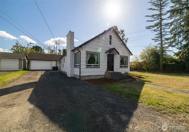 Photo 1 of Single family home for sale at 1307 Sw Johnson Ave Ct, Chehalis, WA 98532 | MLS# NWM2586935 | Listing updated on 2026-09-25