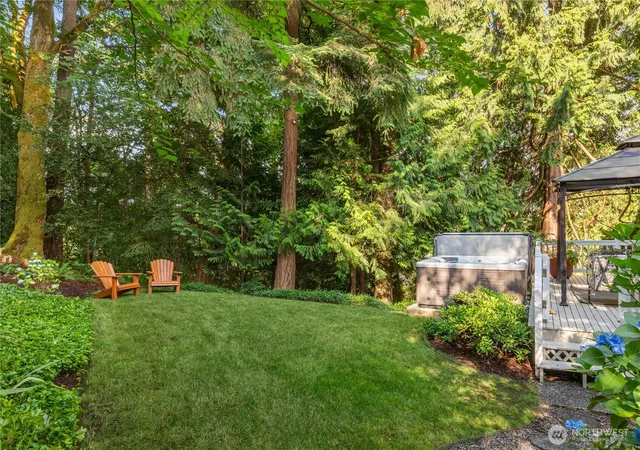 Photo 3 of Single family home for sale at 10405 Ne 151st Place, Bothell, WA 98011 | MLS# NWM2586937 | Listing updated on 2026-10-01
