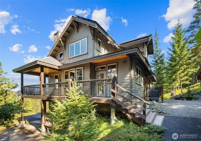Photo 1 of Single family home for sale at 824 Huntrick Dr, Cle Elum, WA 98922 | MLS# NWM2586938 | Listing updated on 2026-09-28