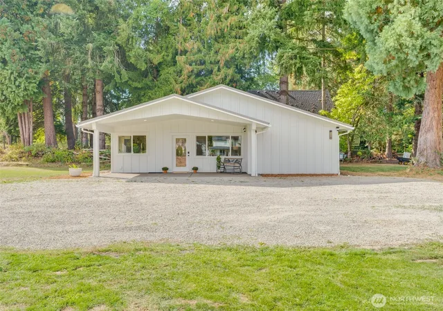 Photo 2 of Single family home for sale at 14300 Ne 172nd Circle, Brush Prairie, WA 98606 | MLS# NWM2586939 | Listing updated on 2026-10-02