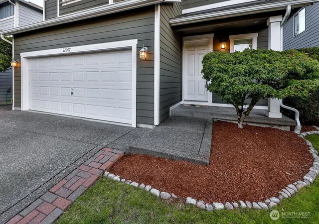 Photo 2 of Single family home for sale at 22907 Se 271st Place, Maple Valley, WA 98038 | MLS# NWM2586941 | Listing updated on 2026-09-25