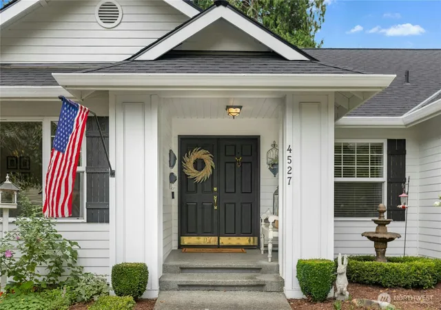 Photo 3 of Single family home for sale at 4527 330th Place SE, Fall City, WA 98024 | MLS# NWM2586945 | Listing updated on 2026-09-25