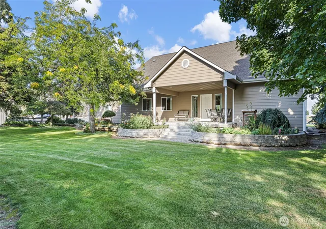 Photo 4 of Single family home for sale at 18463 Rd B NE, Soap Lake, WA 98851 | MLS# NWM2586946 | Listing updated on 2026-09-28