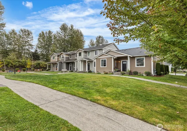 Photo 3 of Sale Pending at 8331 175th Street E, Puyallup, WA 98375 | MLS# NWM2586953 | Listing updated on 2026-10-18