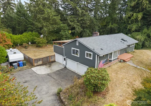 Photo 2 of Single family home for sale at 10827 Williams Way Sw, Lakewood, WA 98498 | MLS# NWM2586966 | Listing updated on 2026-10-01