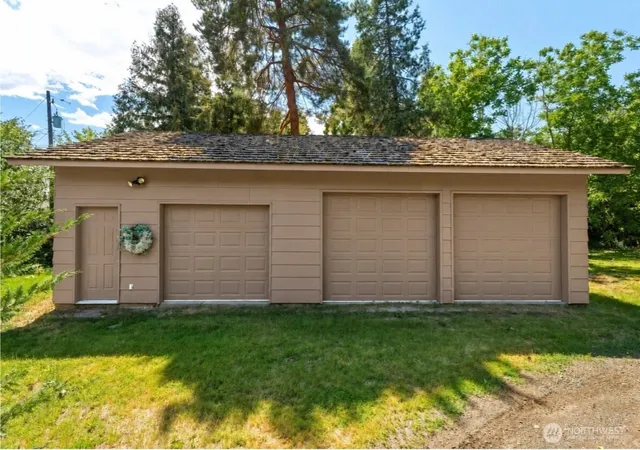 Photo 2 of Single family home for sale at 115   121 Chateau Ln, Walla Walla, WA 99362 | MLS# NWM2586967 | Listing updated on 2026-10-02