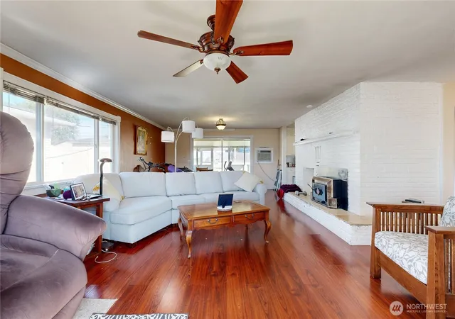 Photo 3 of Single family home for sale at 125 Scenic View Dr, College Place, WA 99324 | MLS# NWM2586968 | Listing updated on 2026-09-25