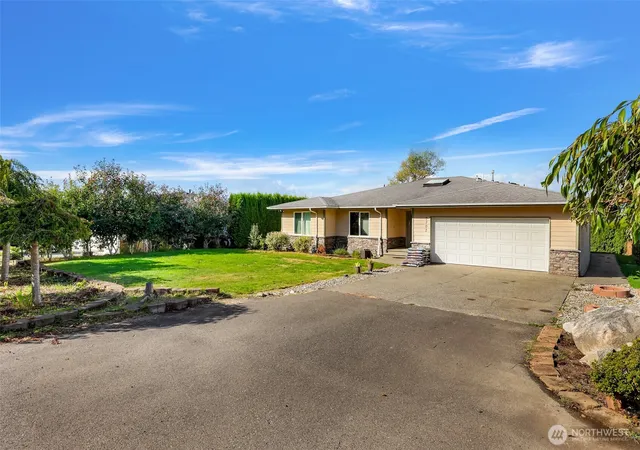 Photo 2 of Single family home for sale at 2702 W 99th Street, Blaine, WA 98230 | MLS# NWM2586971 | Listing updated on 2026-09-30