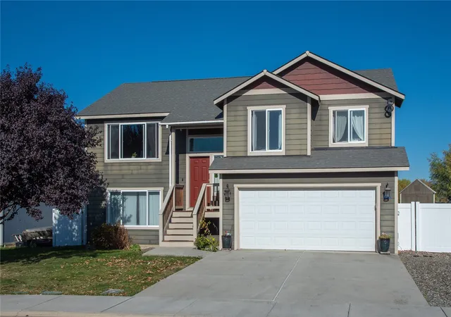 Single family home for sale at 1509 E Seattle Ave, Ellensburg, WA 98926 | MLS# NWM2586973