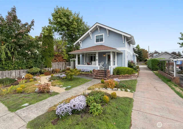 Photo 1 of Single family home for sale at 718 G St, Centralia, WA 98531 | MLS# NWM2586975 | Listing updated on 2026-09-28