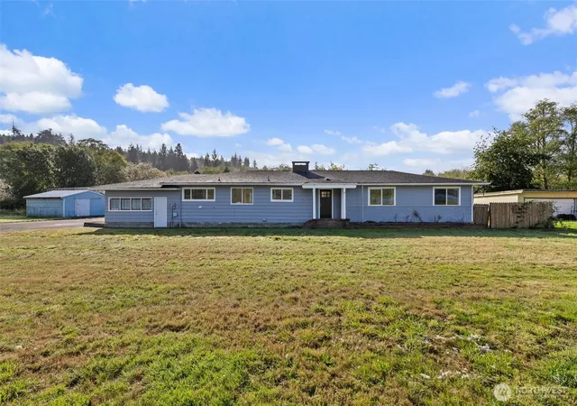 Photo 4 of Single family home for sale at 2520 Ocean Ave, Raymond, WA 98577 | MLS# NWM2586977 | Listing updated on 2026-10-01