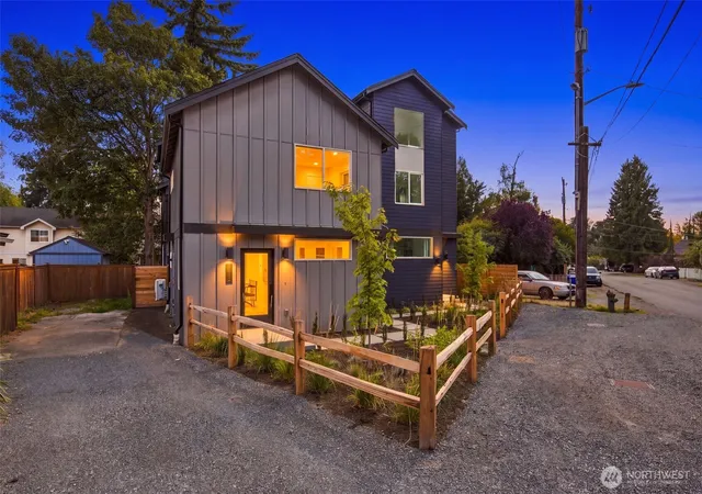 Photo 1 of Single family home for sale at 12038 Hiram Pl Ne, Seattle, WA 98125 | MLS# NWM2586979 | Listing updated on 2026-09-29