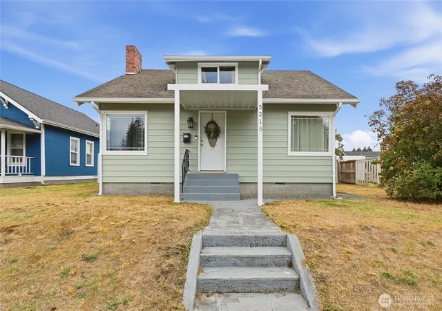 Photo 2 of Single family home for sale at 5215 S Oakes St, Tacoma, WA 98409 | MLS# NWM2586981 | Listing updated on 2026-09-30