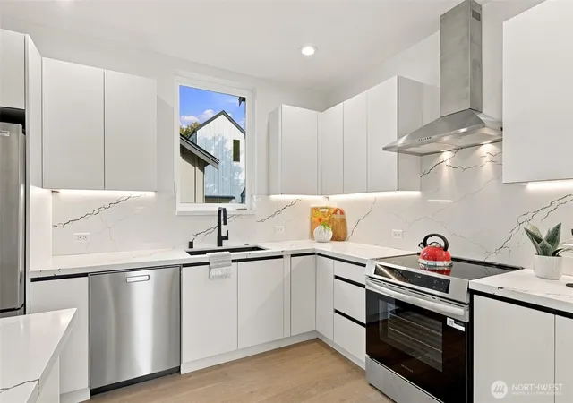 Photo 3 of Single family home for sale at 12032 Hiram Pl NE, Seattle, WA 98125 | MLS# NWM2586982 | Listing updated on 2026-09-29