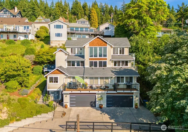 Photo 3 of Condo for sale at 106 N State St, Bellingham, WA 98225 | MLS# NWM2586985 | Listing updated on 2026-09-30