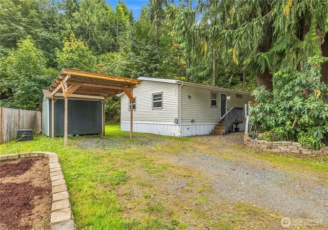 Photo 2 of Manufactured home for sale at 13001 E Loop View Dr, Granite Falls, WA 98252 | MLS# NWM2586988 | Listing updated on 2026-10-01