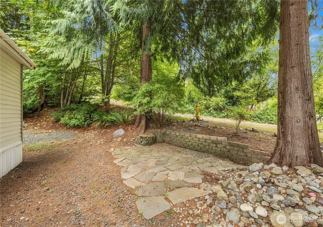 Photo 4 of Manufactured home for sale at 13001 E Loop View Dr, Granite Falls, WA 98252 | MLS# NWM2586988 | Listing updated on 2026-10-01