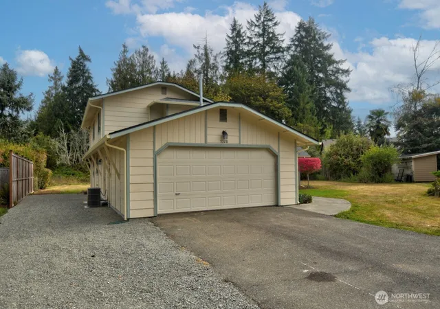 Photo 3 of Single family home for sale at 5328 Stikes Ct Se, Lacey, WA 98503 | MLS# NWM2586991 | Listing updated on 2026-09-30