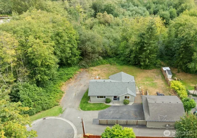 Photo 1 of Single family home for sale at 2404 Ravenna St, Everett, WA 98203 | MLS# NWM2586998 | Listing updated on 2026-10-02