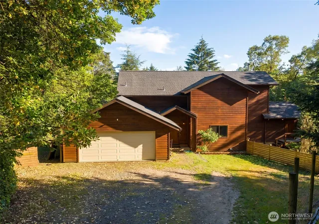 Photo 2 of Single family home for sale at 29601 131 Avenue Sw, Vashon, WA 98070 | MLS# NWM2587003 | Listing updated on 2026-09-25
