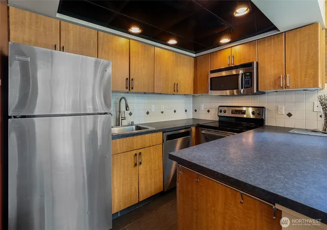 Photo 3 of Condo for sale at 905 Cherry St #102, Seattle, WA 98104 | MLS# NWM2587014 | Listing updated on 2026-09-30