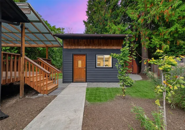 Photo 2 of Single family home for sale at 14415 105th Avenue Ne, Kirkland, WA 98034 | MLS# NWM2587029 | Listing updated on 2026-10-16