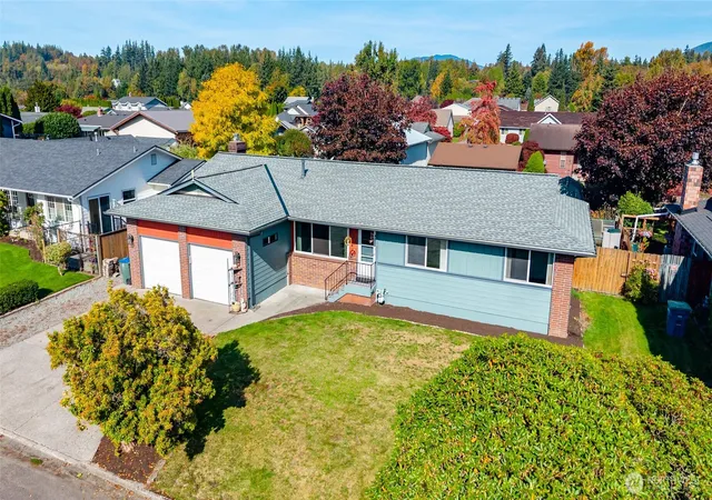 Single family home for sale at 820 Dana Dr, Sedro Woolley, WA 98284 | MLS# NWM2587049