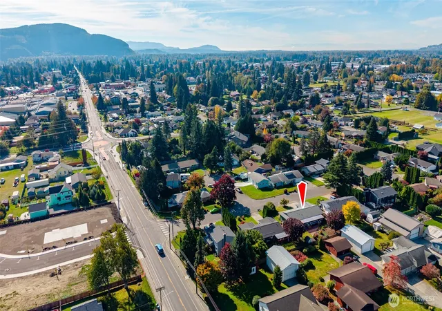 Photo 3 of Single family home for sale at 820 Dana Dr, Sedro Woolley, WA 98284 | MLS# NWM2587049 | Listing updated on 2026-10-15