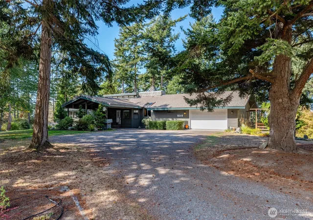 Photo 2 of Single family home for sale at 1654 Wind Dancer Pl, Coupeville, WA 98239 | MLS# NWM2587053 | Listing updated on 2026-09-28