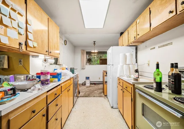 Photo 3 of Sale Pending at 13205 160th Avenue SE, Renton, WA 98059 | MLS# NWM2587056 | Listing updated on 2026-10-02