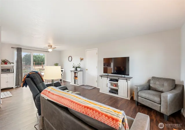Photo 3 of Single family home for sale at 4101 Violet Ct SW, Rochester, WA 98579 | MLS# NWM2587057 | Listing updated on 2026-09-25