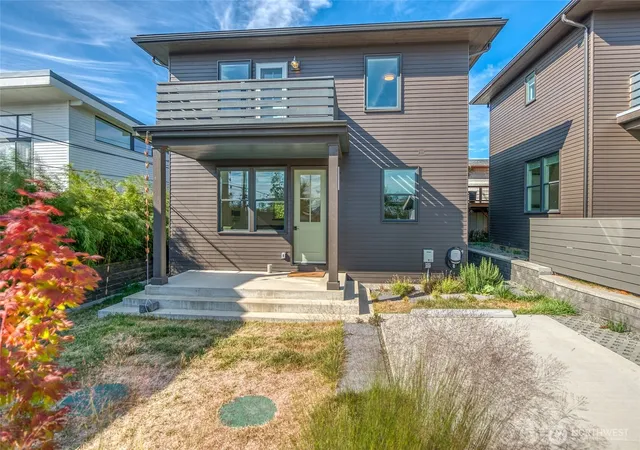 Photo 2 of Condo for sale at 429 Pine St #C, Eastsound, WA 98245 | MLS# NWM2587063 | Listing updated on 2026-09-28