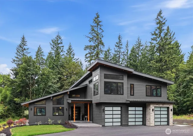 Photo 2 of Single family home for sale at 18520 65th Avenue Se, Snohomish, WA 98296 | MLS# NWM2587068 | Listing updated on 2026-09-25