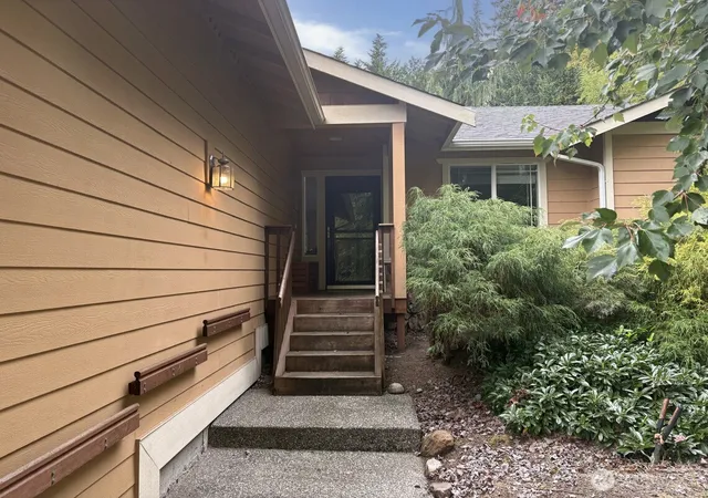Photo 1 of Single family home for sale at 13718 248th Avenue Se, Monroe, WA 98272 | MLS# NWM2587070 | Listing updated on 2026-10-13
