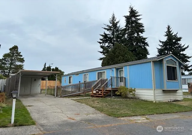 Manufactured home for sale at 700 NW Crosby Ave #192, Oak Harbor, WA 98277 | MLS# NWM2587072