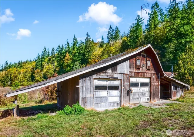 Photo 3 of Single family home for sale at 2600 Ctr Valley Rd, Chimacum, WA 98325 | MLS# NWM2587077 | Listing updated on 2026-10-02