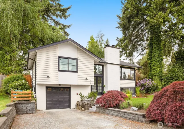 Photo 2 of Single family home for sale at 627 166th Avenue Ne, Bellevue, WA 98008 | MLS# NWM2587084 | Listing updated on 2026-09-26