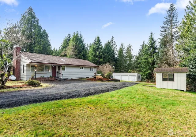 Single family home for sale at 101 Deer Park Dr, Aberdeen, WA 98520 | MLS# NWM2587087
