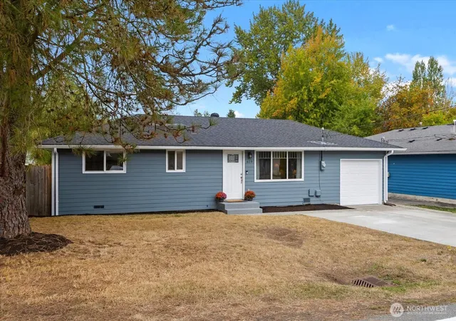 Photo 3 of Single family home for sale at 619 93rd Street SW, Everett, WA 98204 | MLS# NWM2587092 | Listing updated on 2026-10-01