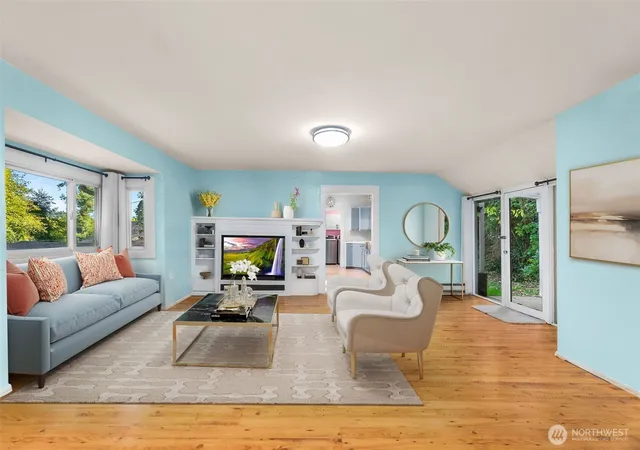 Photo 3 of Single family home for sale at 617 5th Avenue, Aberdeen, WA 98520 | MLS# NWM2587102 | Listing updated on 2026-09-25