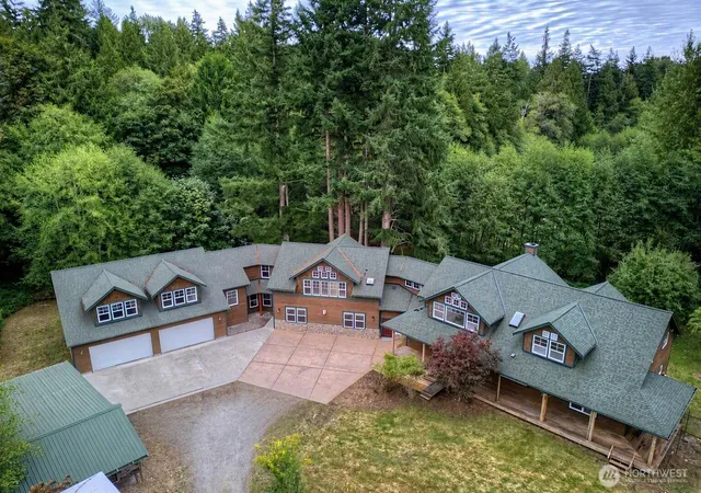 Photo 1 of Mansion for sale at 4727 Lakewood Rd, Stanwood, WA 98292 | MLS# NWM2587104 | Listing updated on 2026-10-03