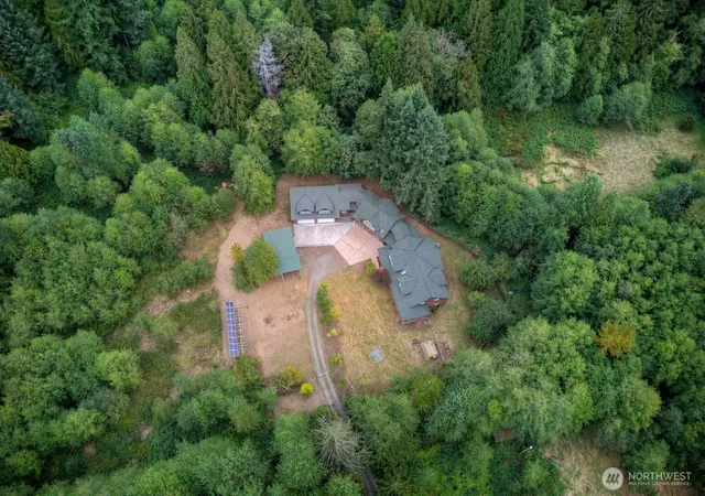 Photo 3 of Mansion for sale at 4727 Lakewood Rd, Stanwood, WA 98292 | MLS# NWM2587104 | Listing updated on 2026-10-03
