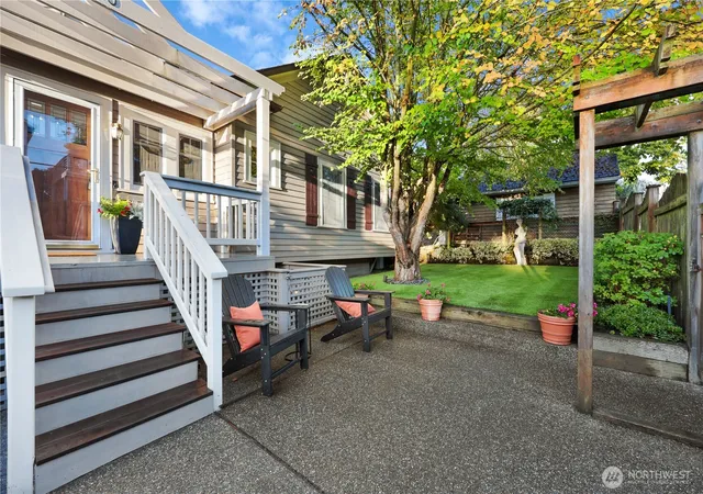 Photo 2 of Sale Pending at 3780 Sw Grayson St, Seattle, WA 98126 | MLS# NWM2587106 | Listing updated on 2026-10-01