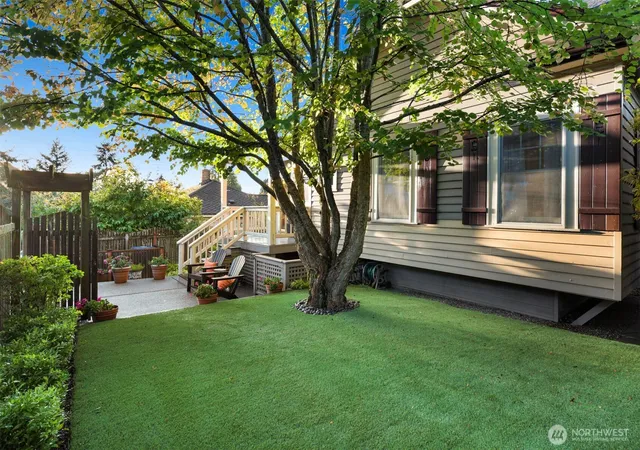 Photo 3 of Sale Pending at 3780 Sw Grayson St, Seattle, WA 98126 | MLS# NWM2587106 | Listing updated on 2026-10-01